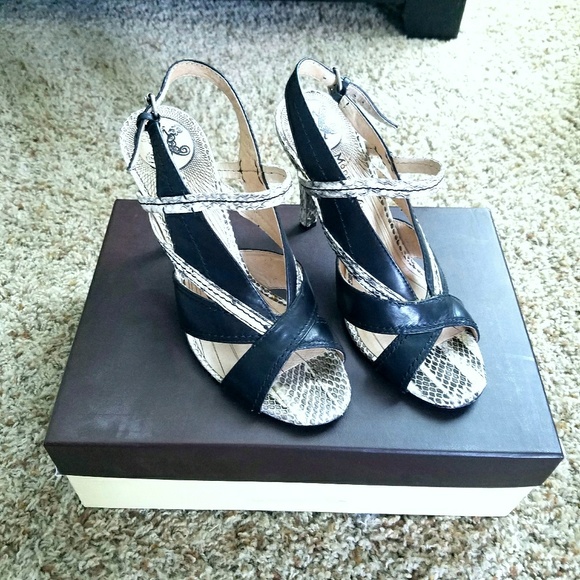 Modern Vintage Taryn Python heels - 7.5 - Picture 1 of 8
